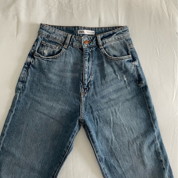 Zara high-rise mom jeans - Picture 2 of 4